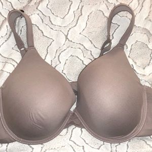 NWOT Anne Klein t-shirt bra